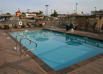 Hotel Hampton Inn And Suites Bakersfield