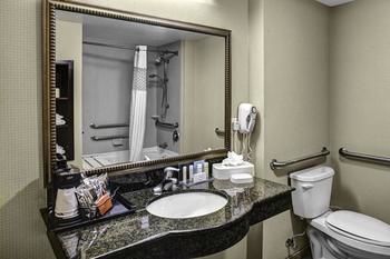 Hotel Hampton Inn And Suites Bakersfield