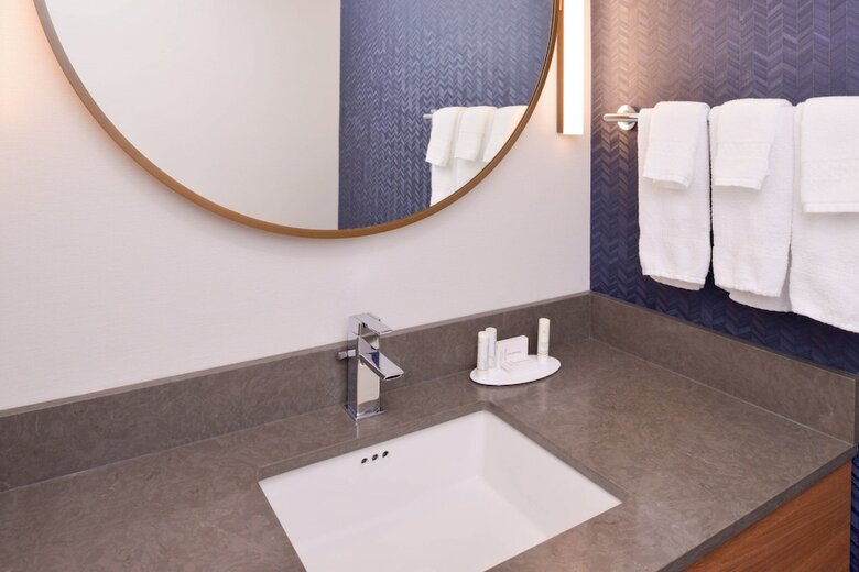 Clarion Hotel