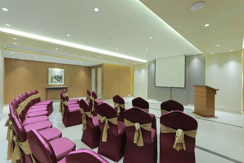 Hotel Imperial Palace Rajkot