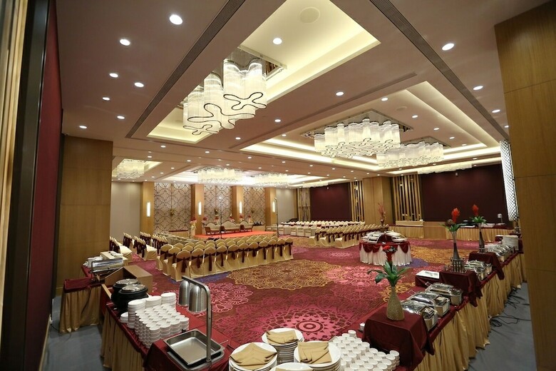 Hotel Imperial Palace Rajkot