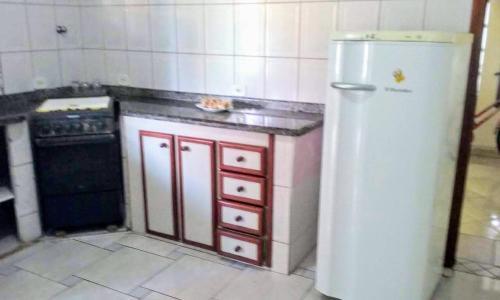 Casa Em Peruibe At� 10 Pessoas