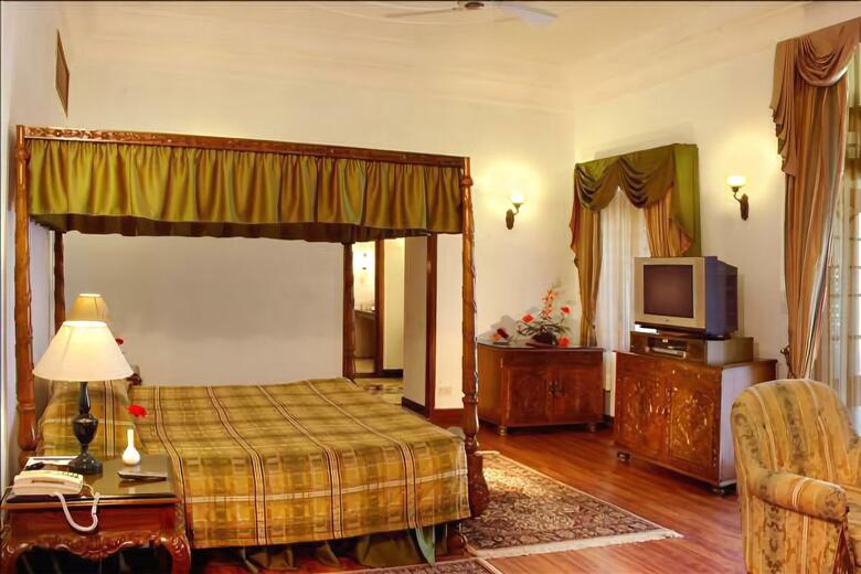 Hotel Noor Us Sabah Palace