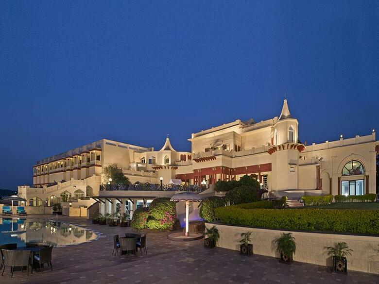 Hotel Noor Us Sabah Palace