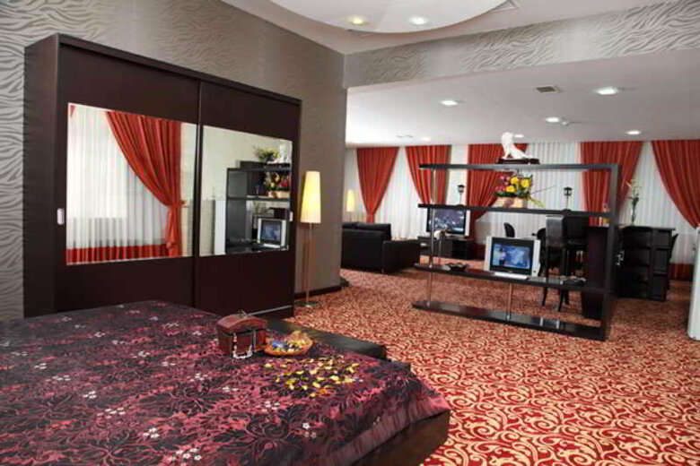 Hotel Ambassador