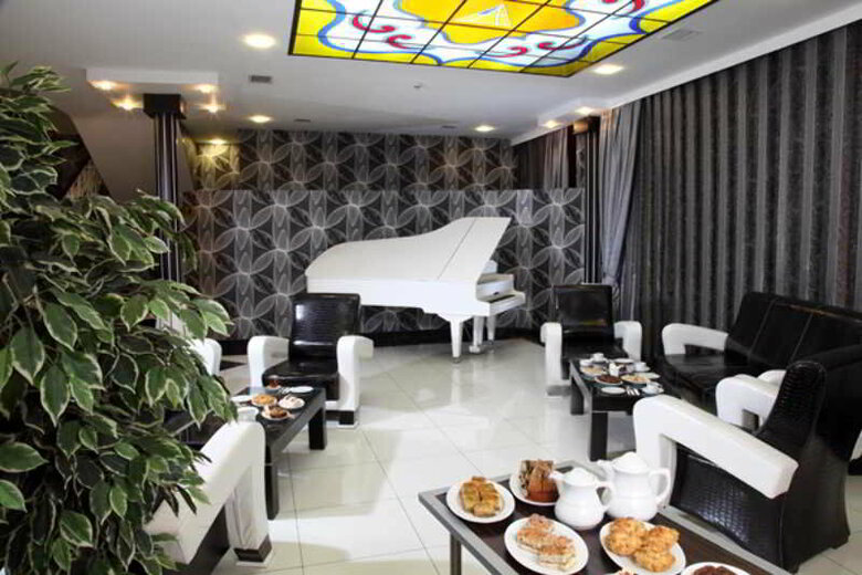 Hotel Ambassador