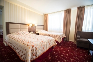 Ani Plaza Hotel