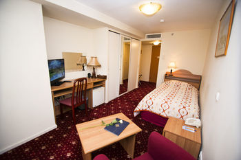 Ani Plaza Hotel