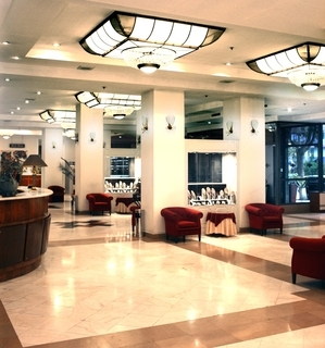 Ani Plaza Hotel