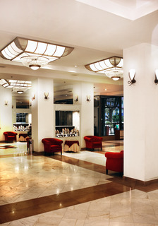 Ani Plaza Hotel