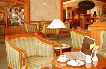 Hotel Orchid Garden