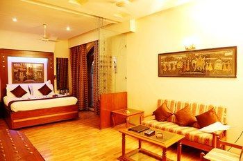 Hotel Shree Ram International