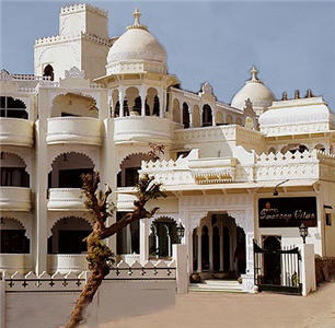 Hotel Swaroop Vilas