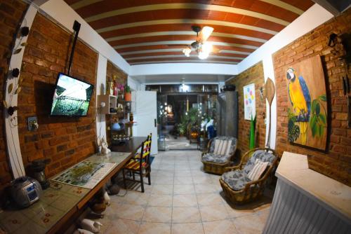 Hostal Pousada Mara E Claude Ltda