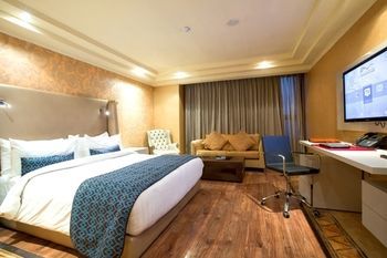 Hotel Victoria Crown Plaza
