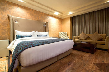 Hotel Victoria Crown Plaza