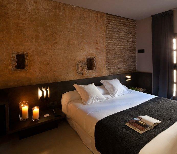 Caro Hotel