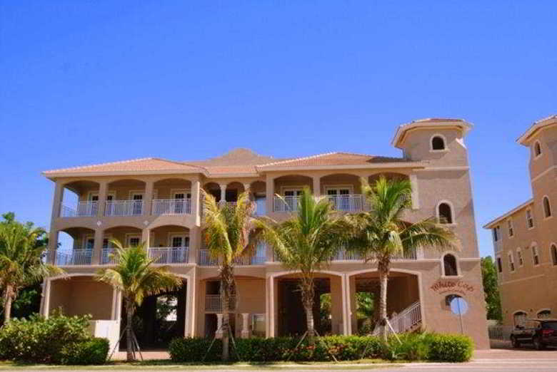 Hotel Universals White Cap Beachfront Apartments