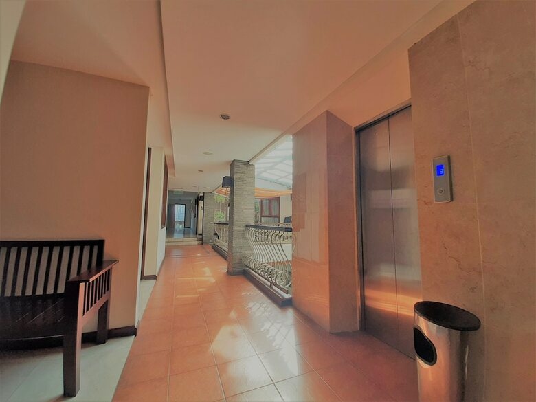 The Palais Hotel Dago