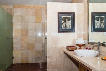 The Mansion Resort Hotel & Spa
