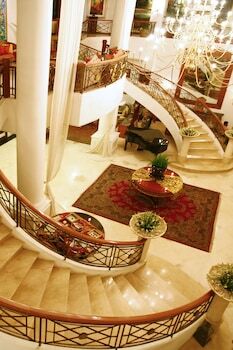 The Mansion Resort Hotel & Spa