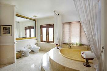 The Mansion Resort Hotel & Spa