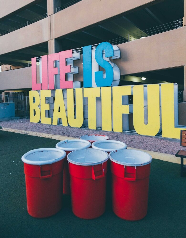Hotel Oasis At Gold Spike