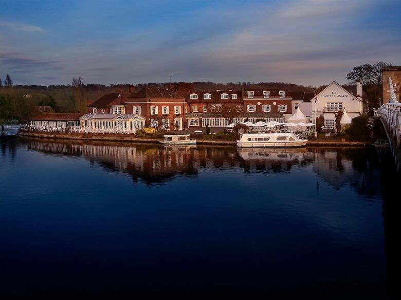 Hotel Macdonald Compleat Angler