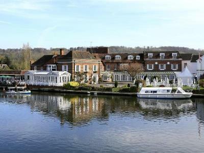 Hotel Macdonald Compleat Angler