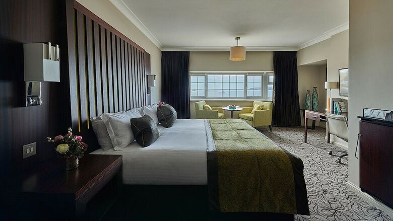 Grand Jersey Hotel & Spa