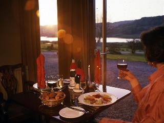 Knipoch Hotel