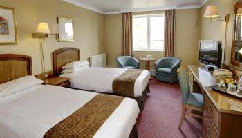 Hotel Moat House