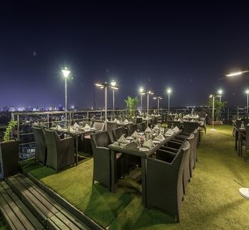 Hotel Sarovar Portico