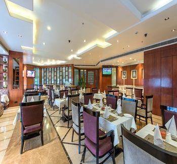 Hotel Sarovar Portico