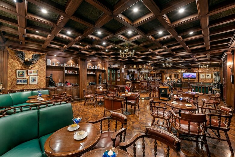 Hotel Mayfair Lagoon