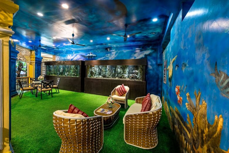 Hotel Mayfair Lagoon