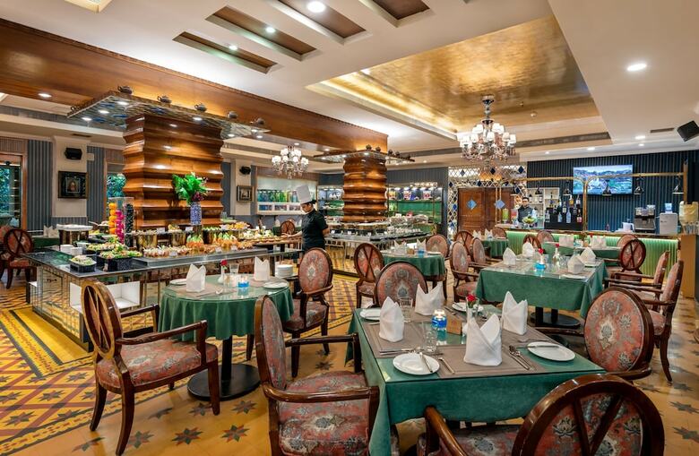 Hotel Mayfair Lagoon
