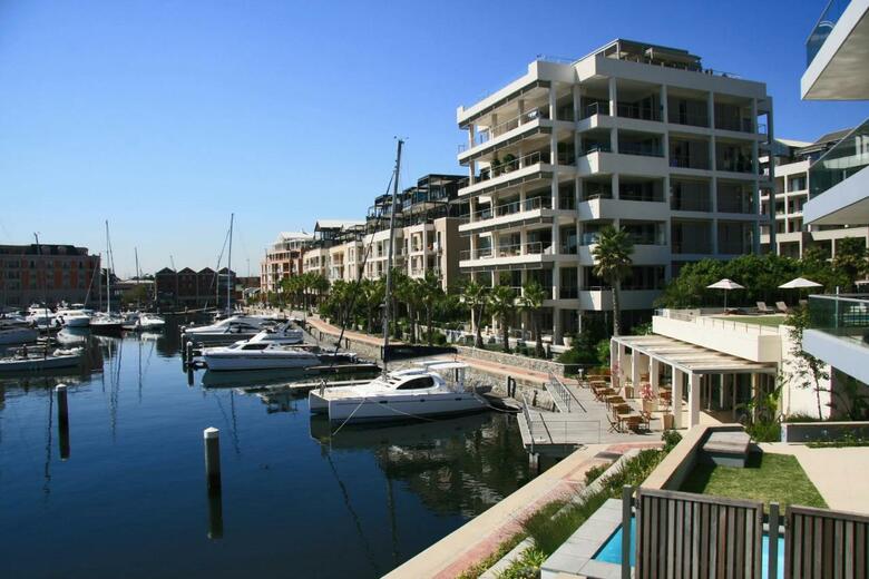 Hotel Waterfront Village