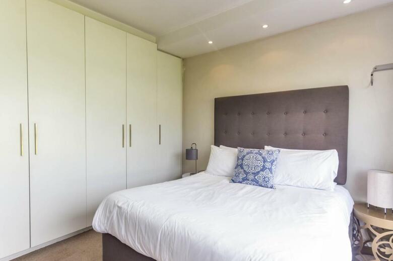 Hotel Mouille Point Village