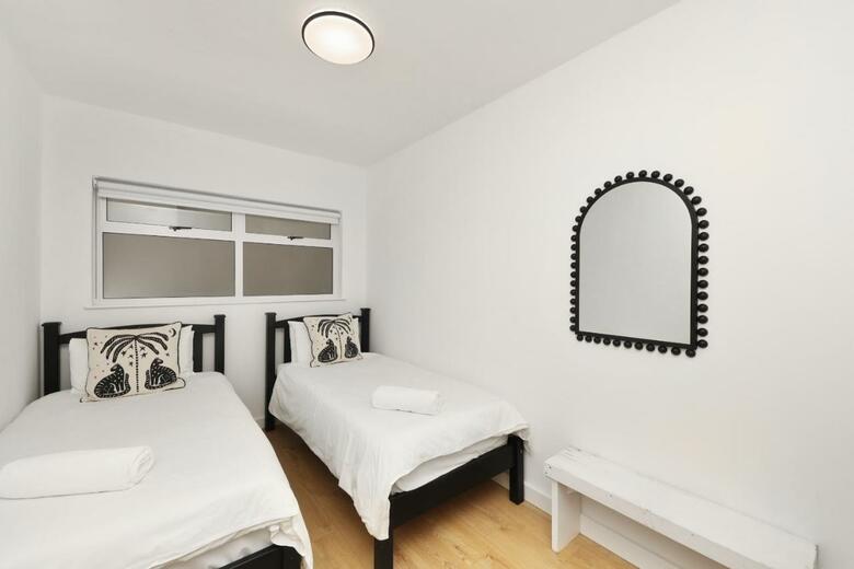Hotel Mouille Point Village
