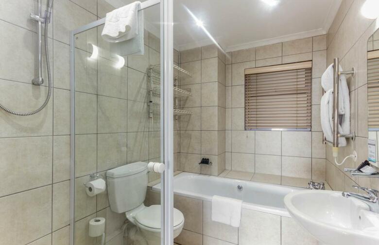 Hotel Mouille Point Village