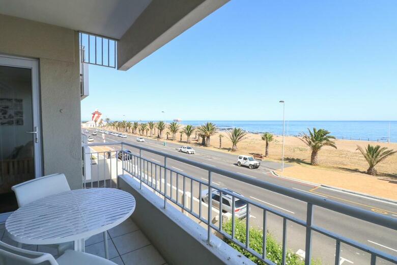 Hotel Mouille Point Village