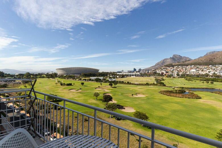 Hotel Mouille Point Village