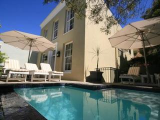 Hotel De Waterkant House