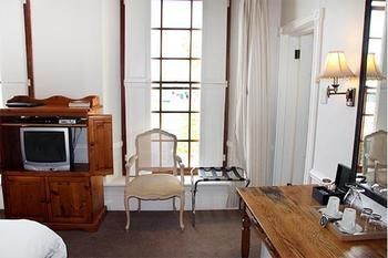 Hotel De Waterkant House