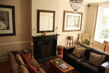 Hotel De Waterkant House