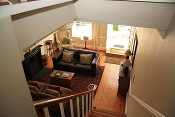 Hotel De Waterkant House
