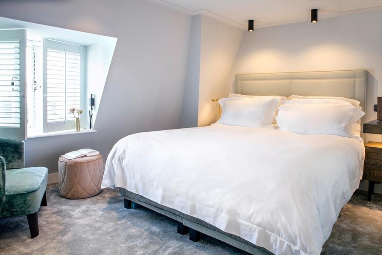 Hotel Pillows Anna Van Den Vondel