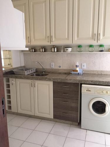 Apartamento 3 Dorms - Praiande Bombas / Sc