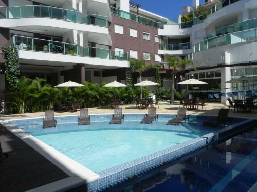 Apartamento 1 Suite + 2 Demi-su�tes Com Banheira Na Varanda